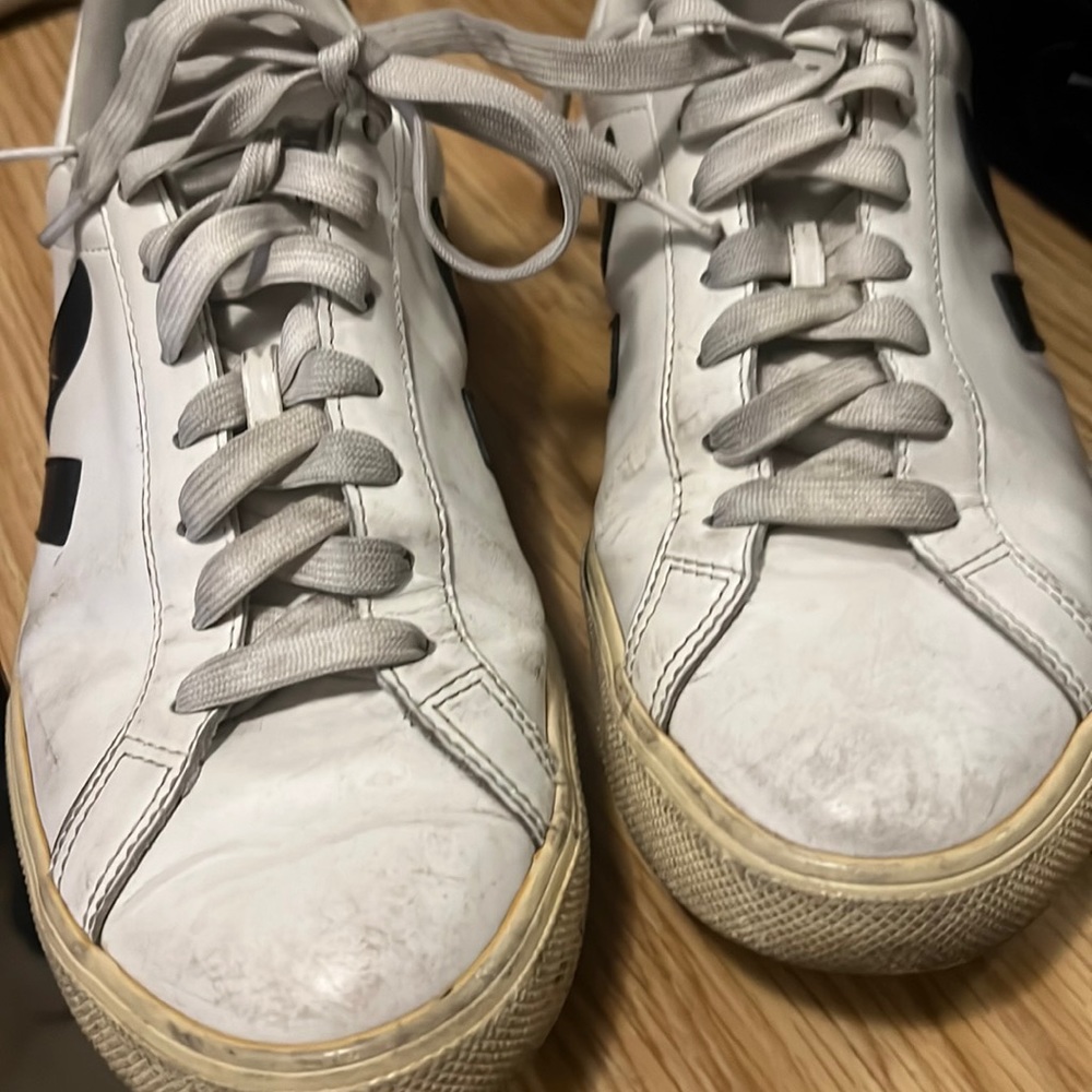 Veja shoes size 8 (41) men